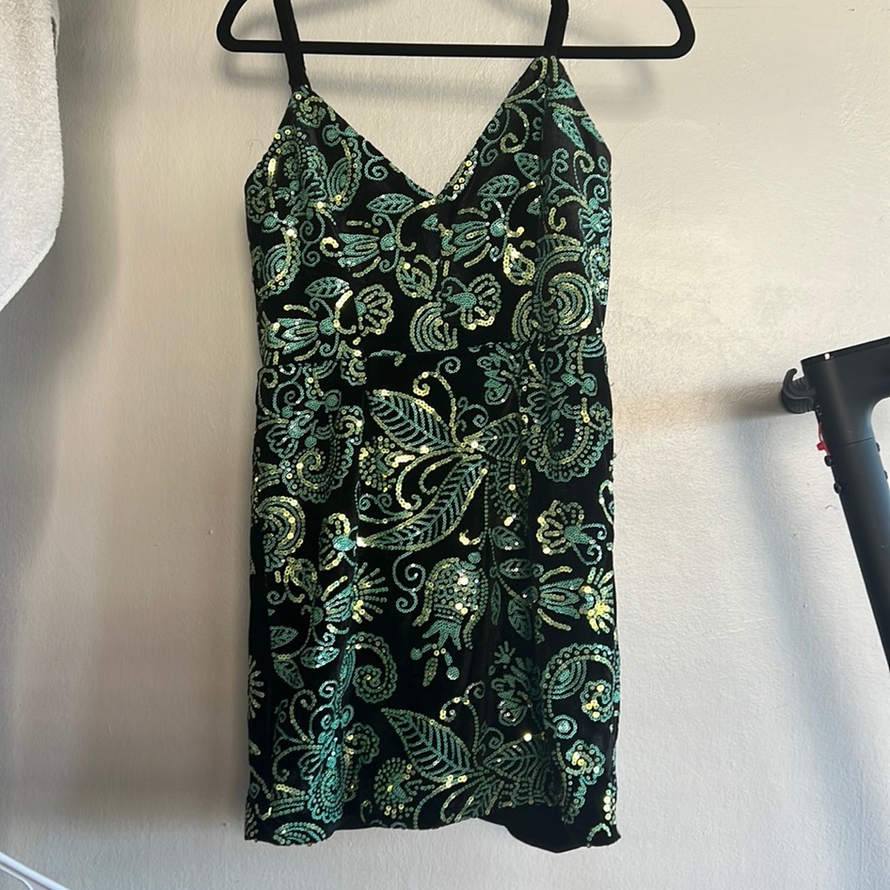 Cosmopolitan Sequin Velvet Mini Dress - Medium / size 4